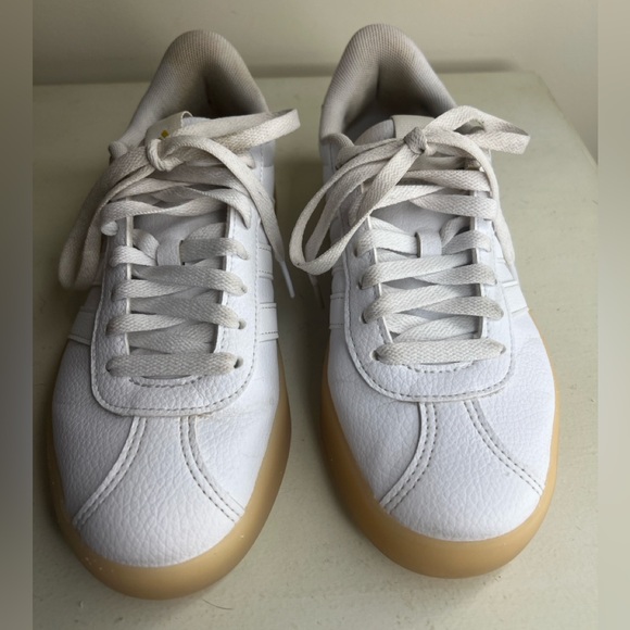 Adidas VL Court 3.0 Sneakers Women’s Size 7.5 White Gum Sole Casual Shoes - Picture 4 of 9